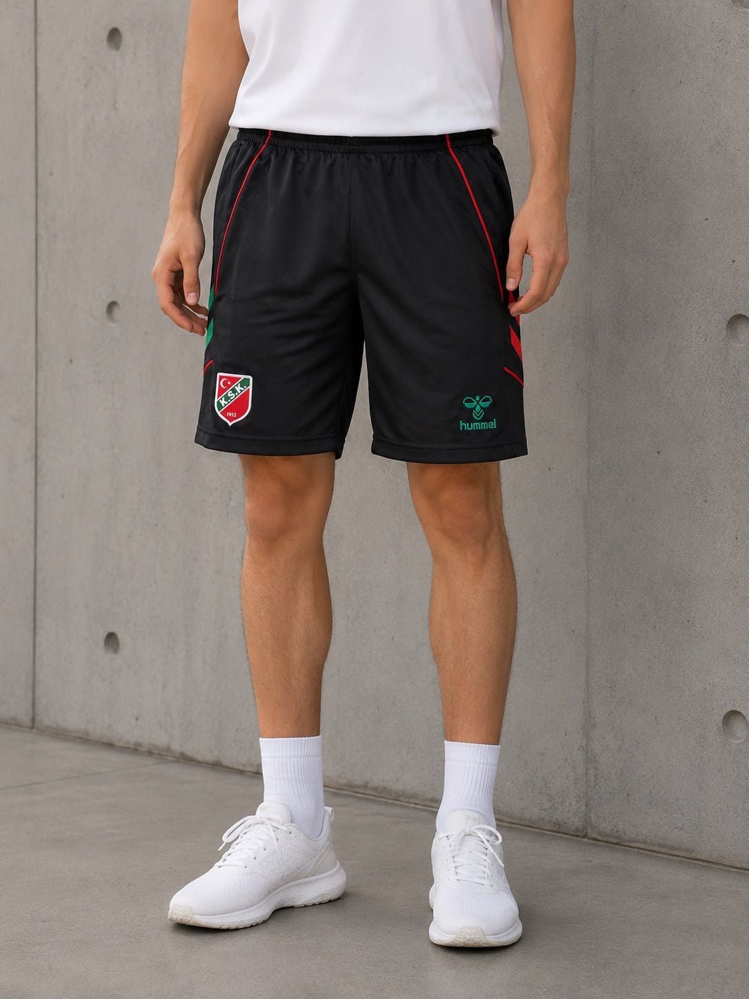HUMMEL TARGET 2026-2027 YENİ SEZON TRAİNİNG SHORT