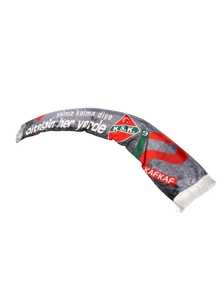 YANLIZ KALMA DİYE GİTTİĞİN HER YERDE İPEK ŞAL ATKI