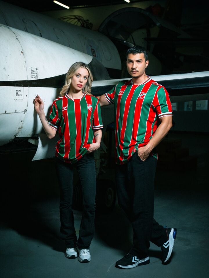 HUMMEL 2026-2027 YENİ SEZON  ÇUBUKLU FORMAMIZ